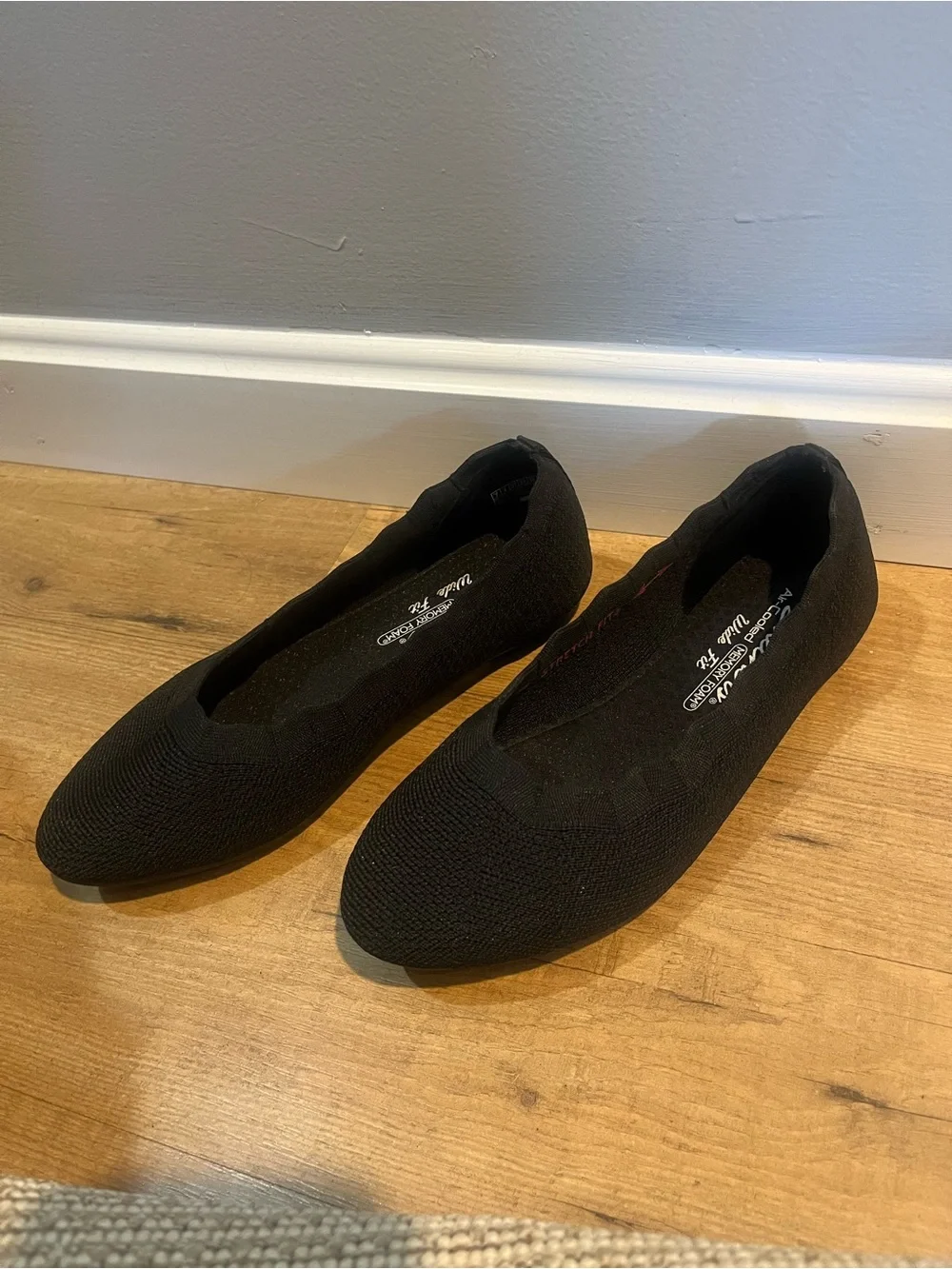 Skechers Black Knit Slip-On Ballet Flats Air-Cooled Memory Foam UNWORN